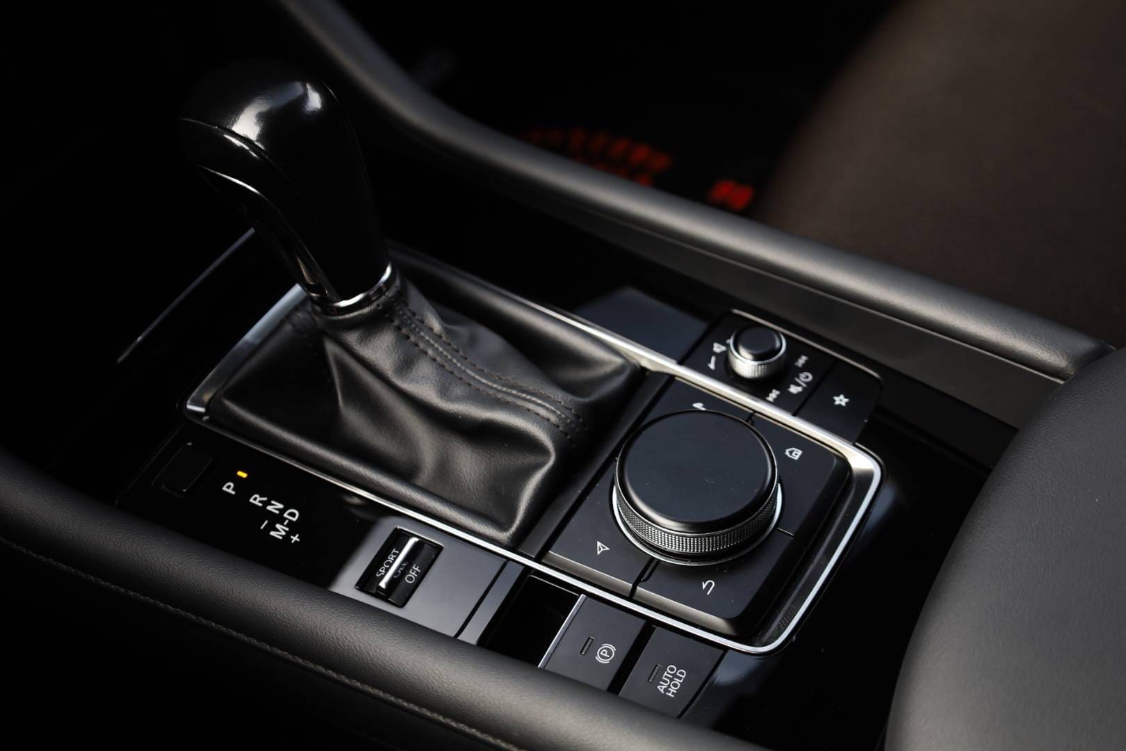 Mazda-3-20-Skyactiv-G150-PlusSafety-AT-33