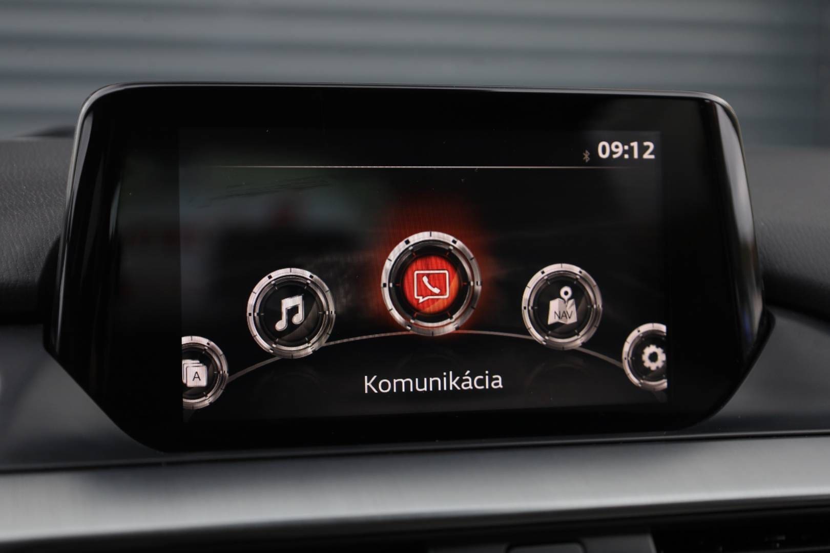 Mazda-6-25-Skyactiv-G-Revolution-TOP-AT-25