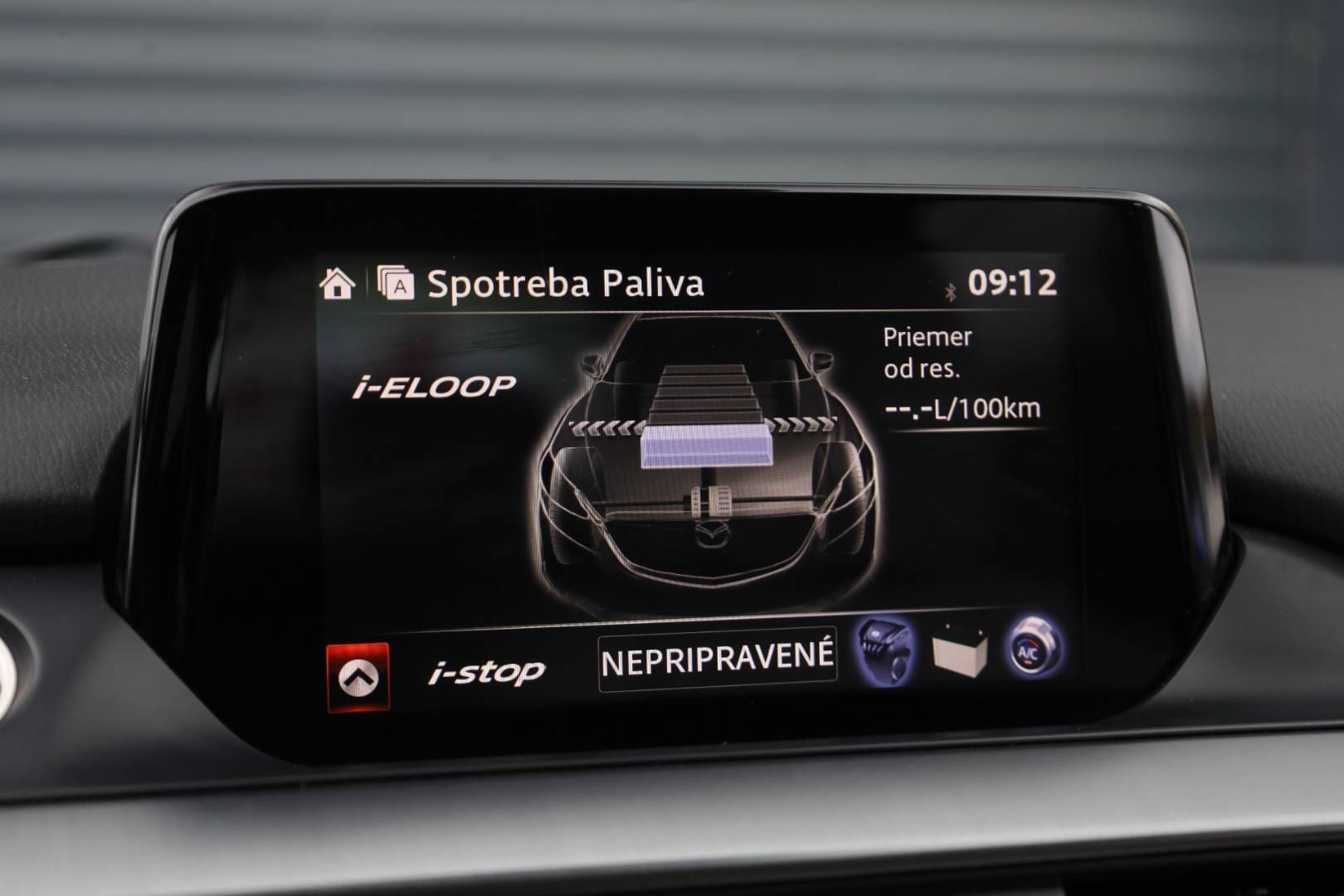 Mazda-6-25-Skyactiv-G-Revolution-TOP-AT-27