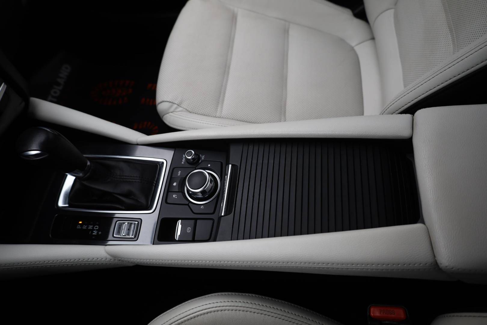 Mazda-6-25-Skyactiv-G-Revolution-TOP-AT-35