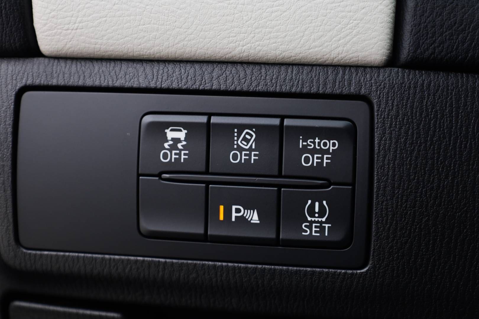 Mazda-6-25-Skyactiv-G-Revolution-TOP-AT-36