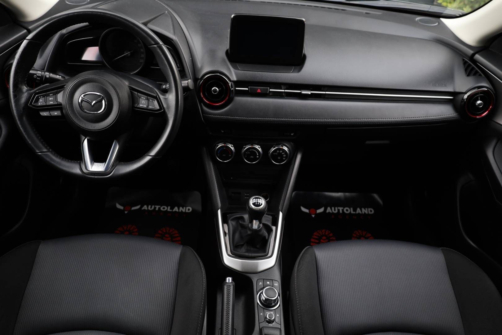 Mazda-CX-3-20-Skyactiv-G120-Attraction-12