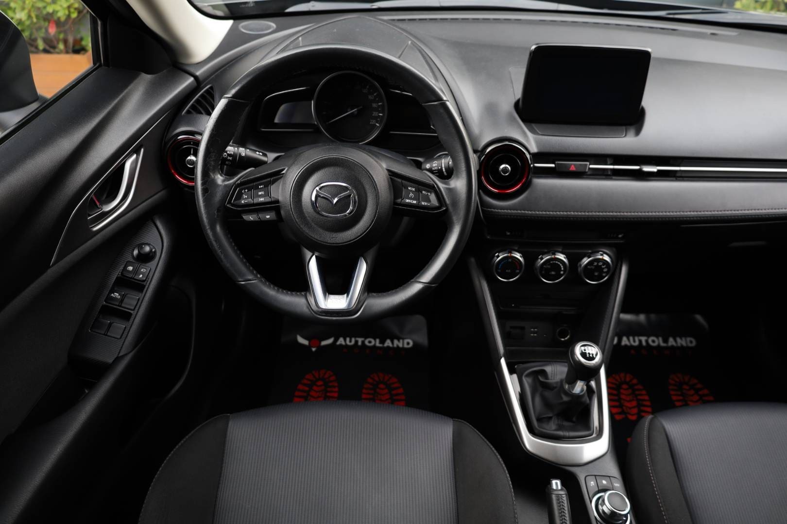 Mazda-CX-3-20-Skyactiv-G120-Attraction-15