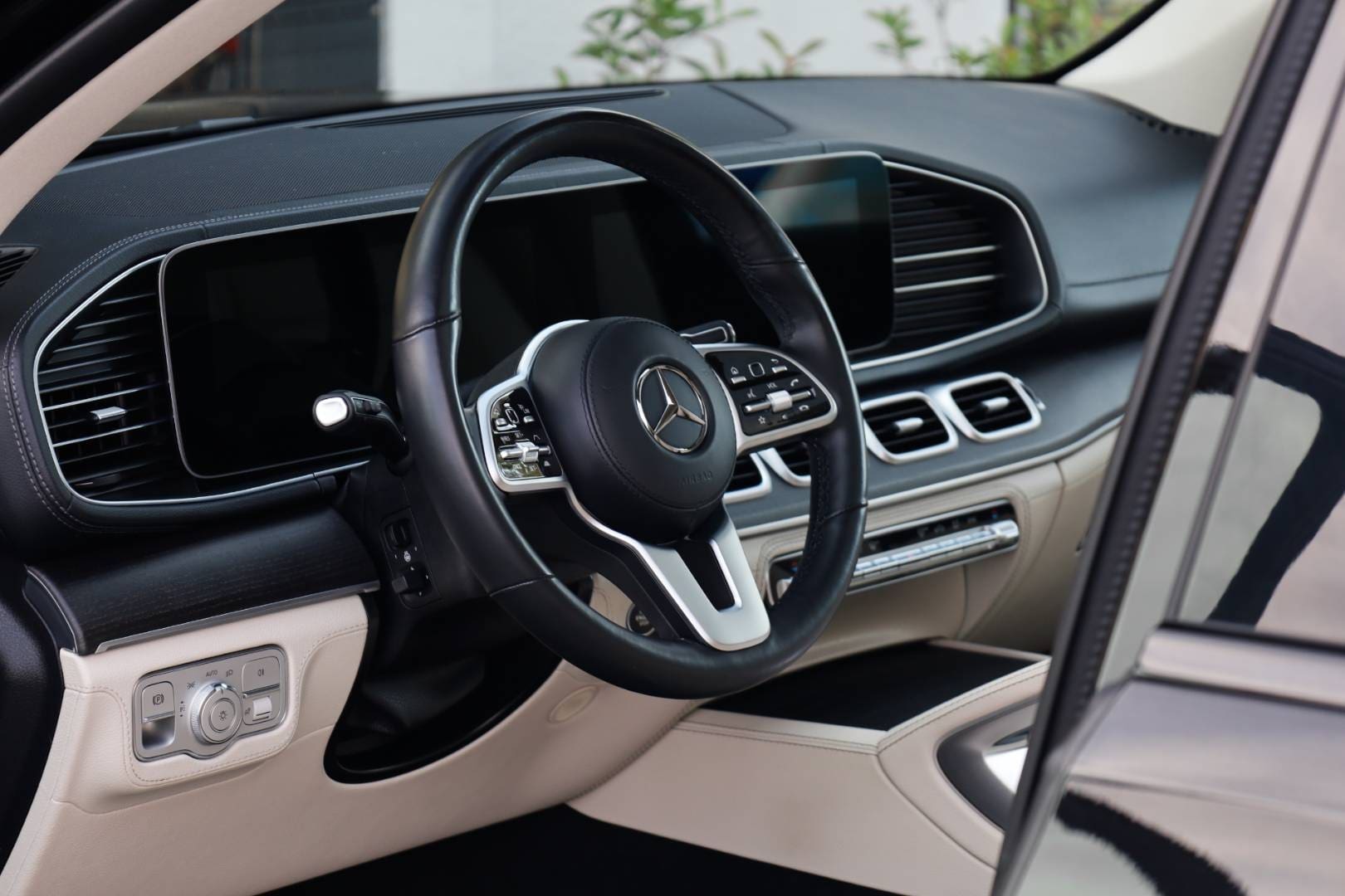 Mercedes-Benz-GLS-400-d-4MATIC-AT-12