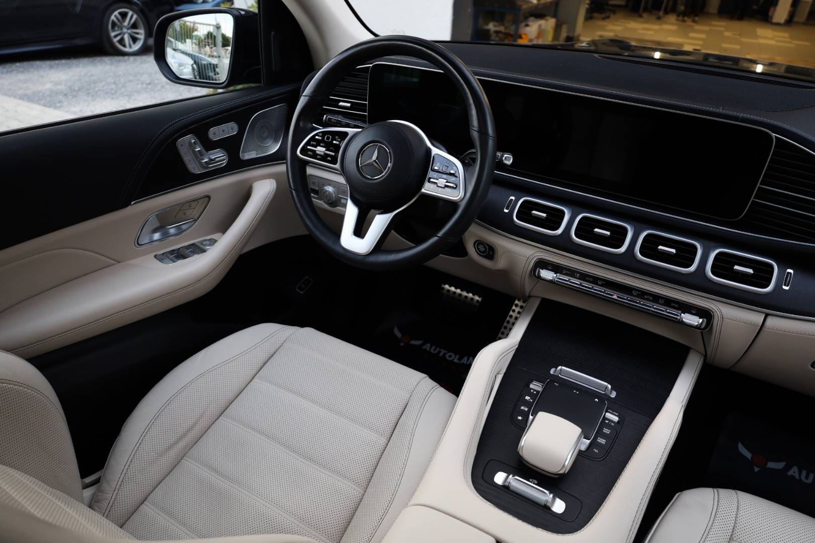 Mercedes-Benz-GLS-400-d-4MATIC-AT-15