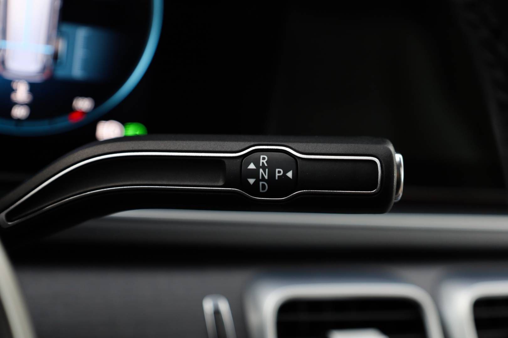 Mercedes-Benz-GLS-400-d-4MATIC-AT-21