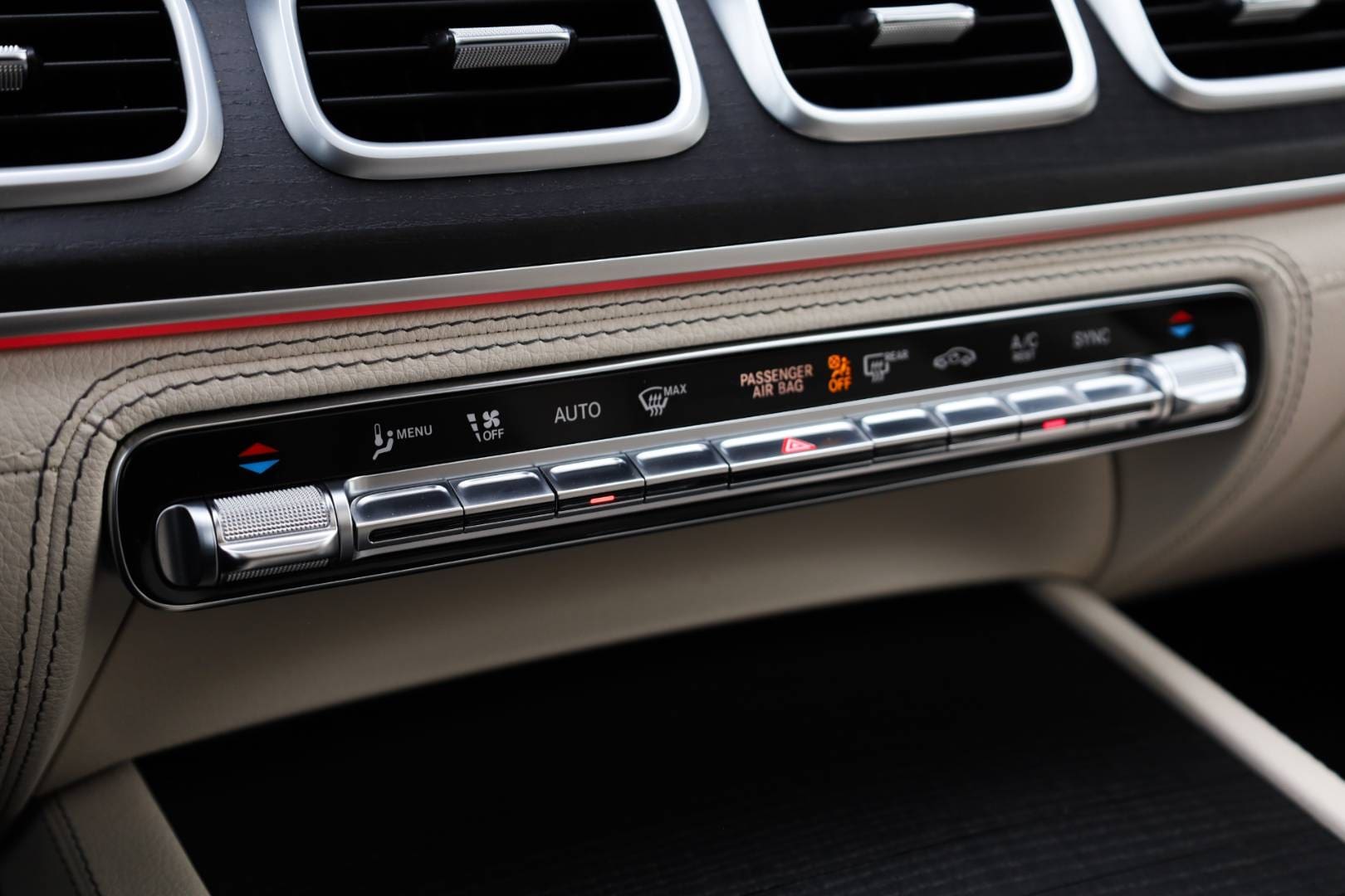 Mercedes-Benz-GLS-400-d-4MATIC-AT-38