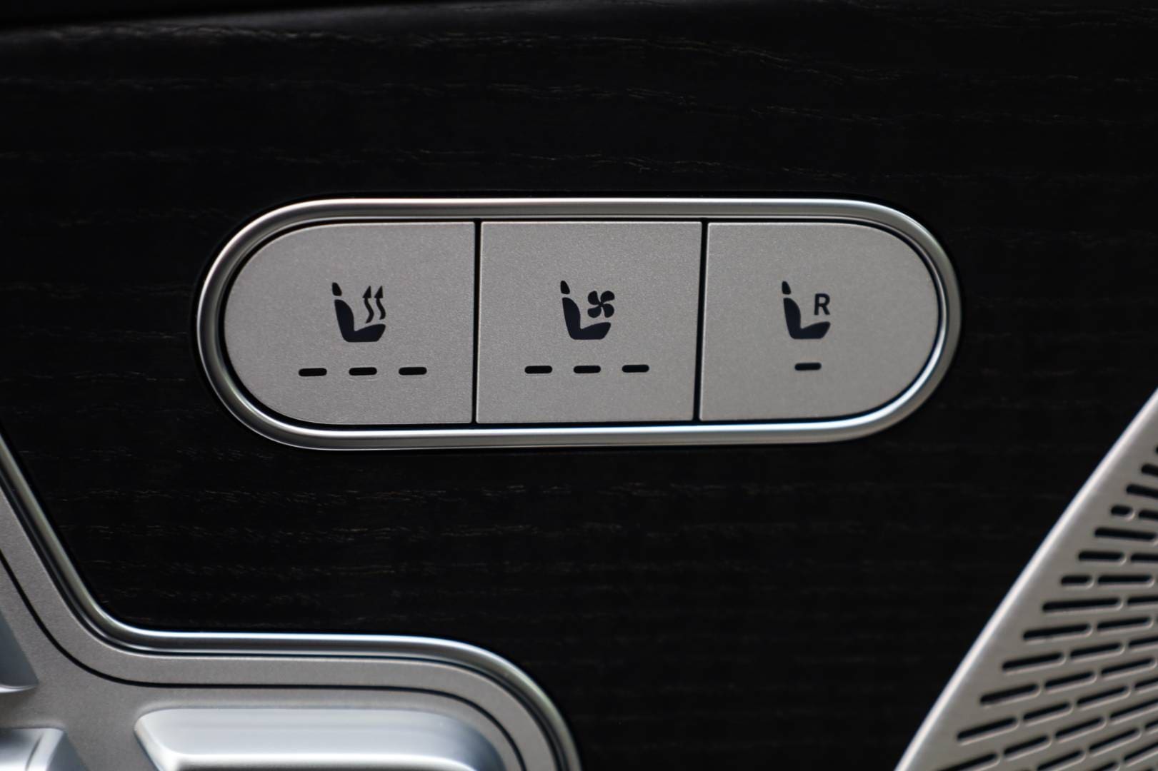 Mercedes-Benz-GLS-400-d-4MATIC-AT-45