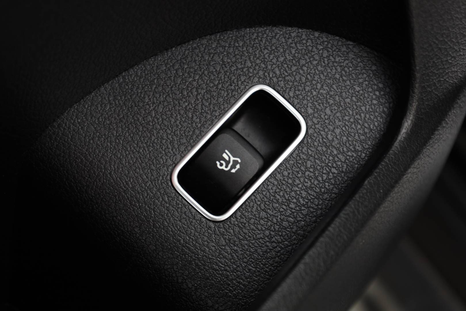 Mercedes-Benz-GLS-400-d-4MATIC-AT-48