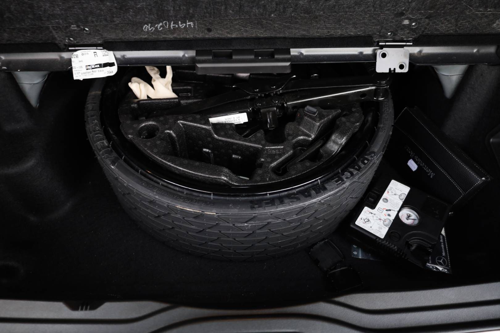 Mercedes-Benz-GLS-400-d-4MATIC-AT-59