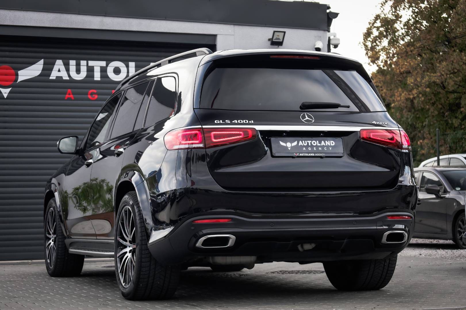 Mercedes-Benz-GLS-400-d-4MATIC-AT-8