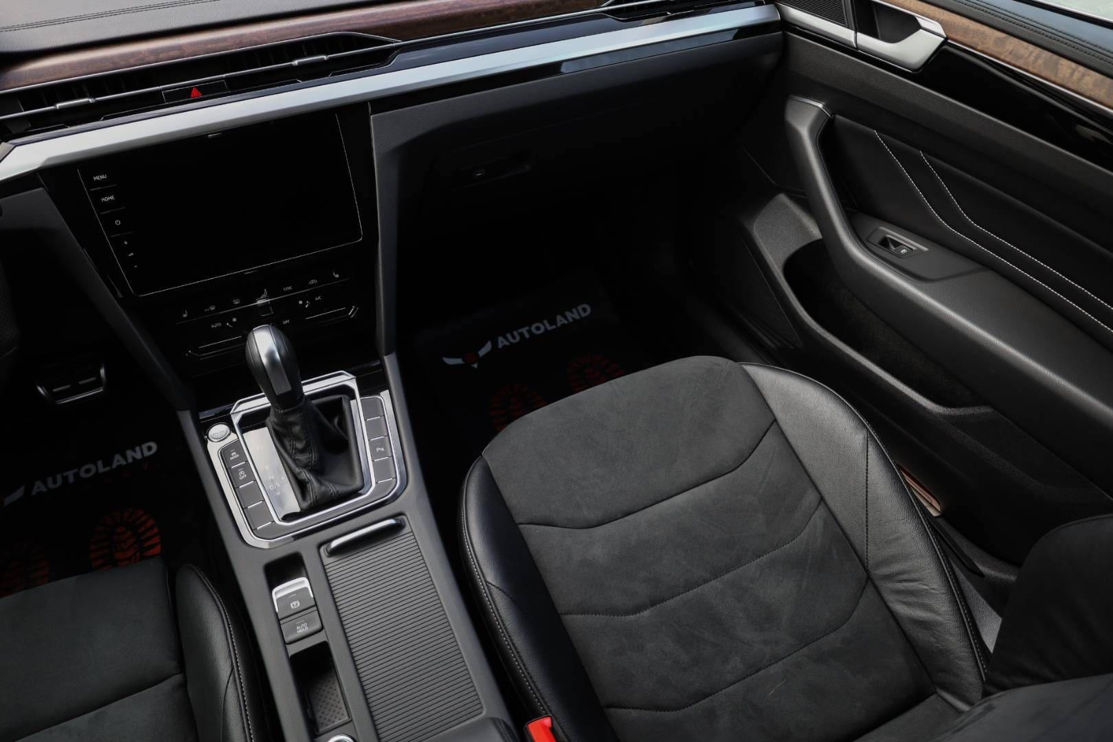 Volkswagen-Arteon-SB-20-TDI-Elegance-DSG-13