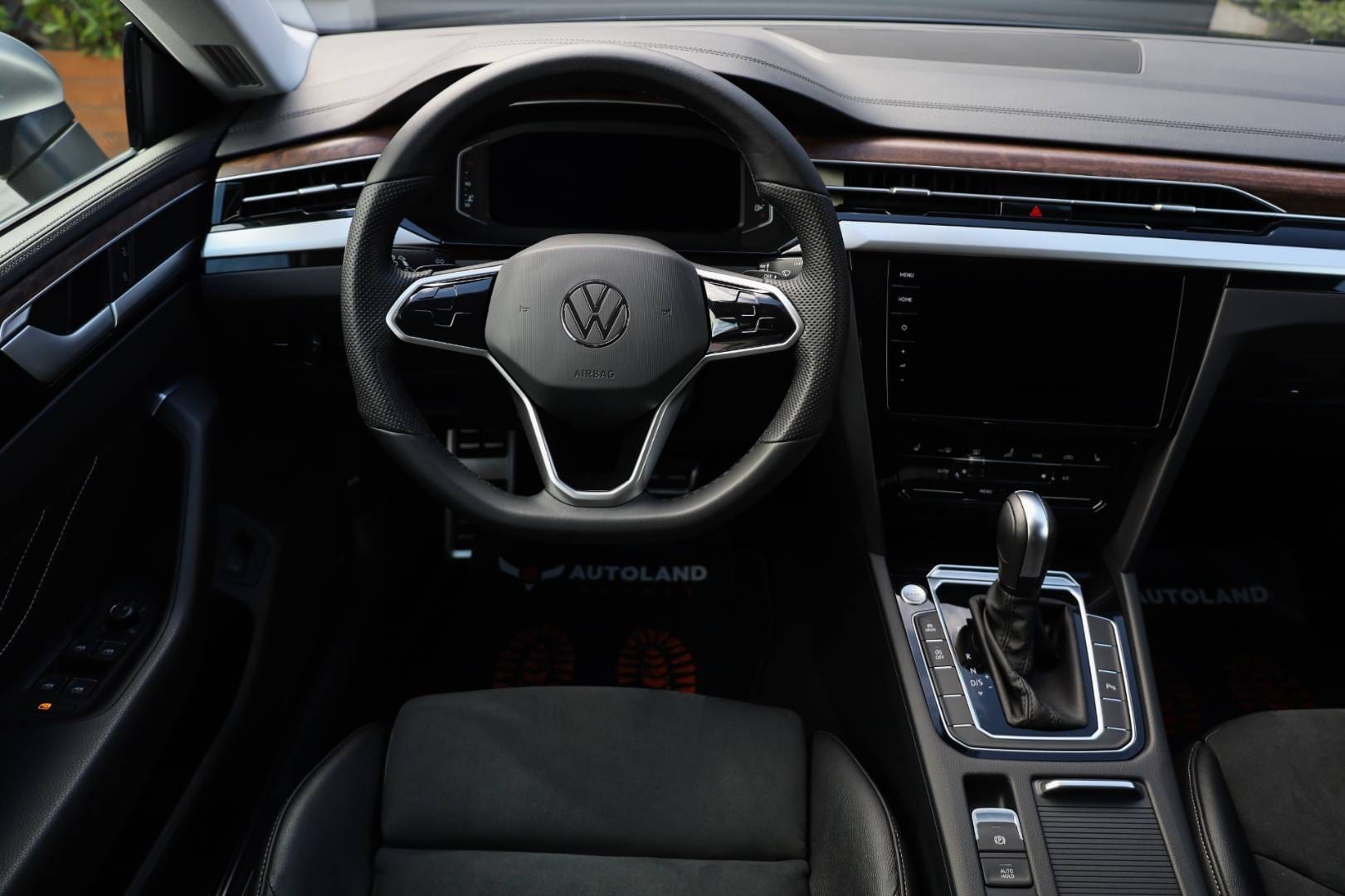 Volkswagen-Arteon-SB-20-TDI-Elegance-DSG-15