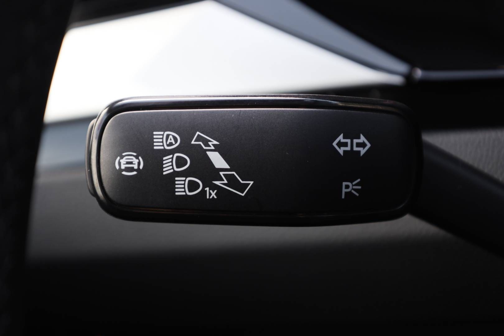 Volkswagen-Arteon-SB-20-TDI-Elegance-DSG-20