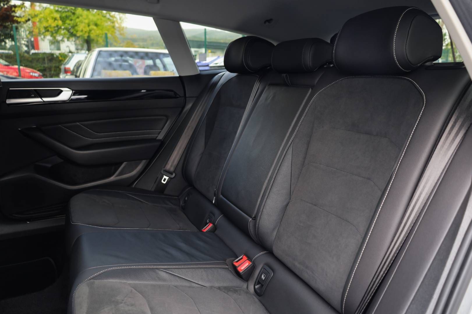 Volkswagen-Arteon-SB-20-TDI-Elegance-DSG-45