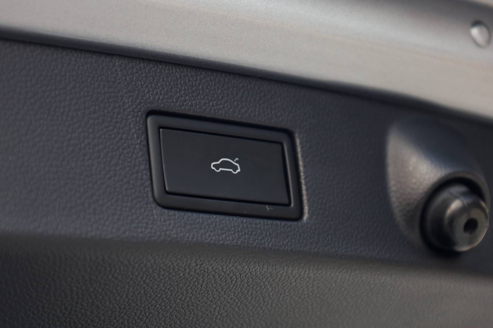 Volkswagen-Arteon-SB-20-TDI-Elegance-DSG-49