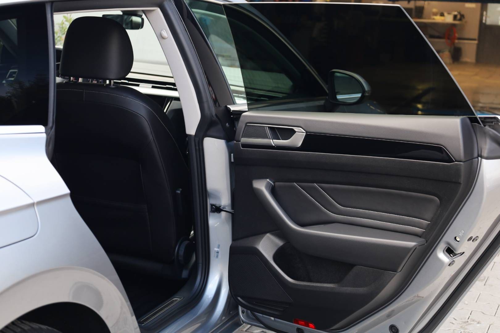 Volkswagen-Arteon-SB-20-TDI-Elegance-DSG-50