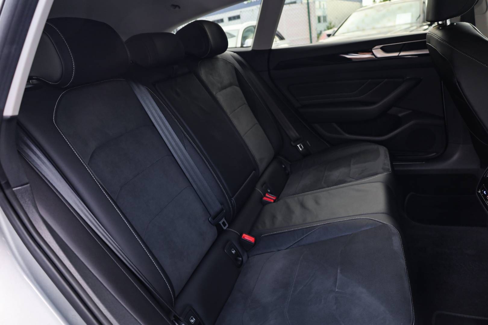 Volkswagen-Arteon-SB-20-TDI-Elegance-DSG-51