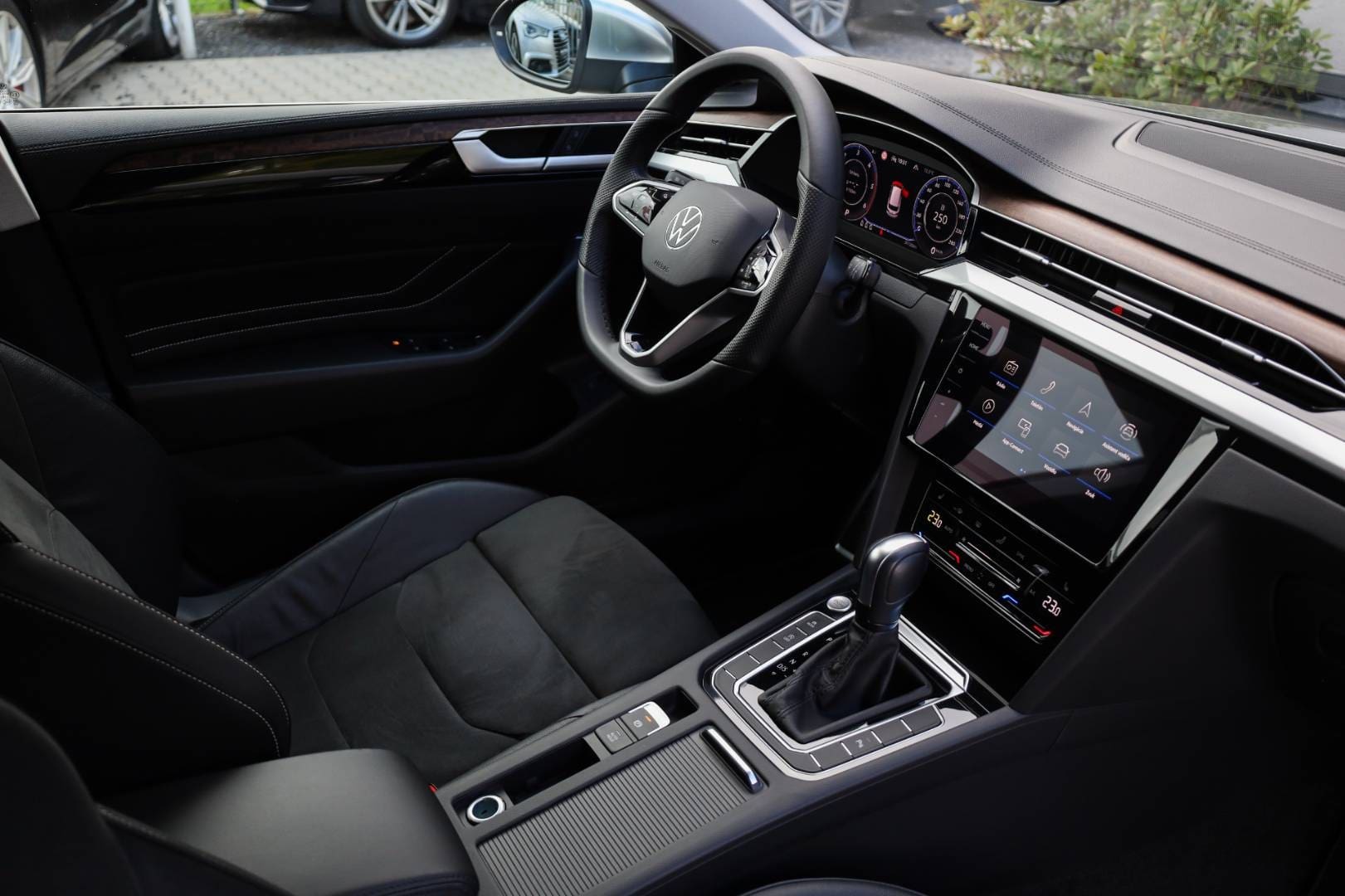 Volkswagen-Arteon-SB-20-TDI-Elegance-DSG-53