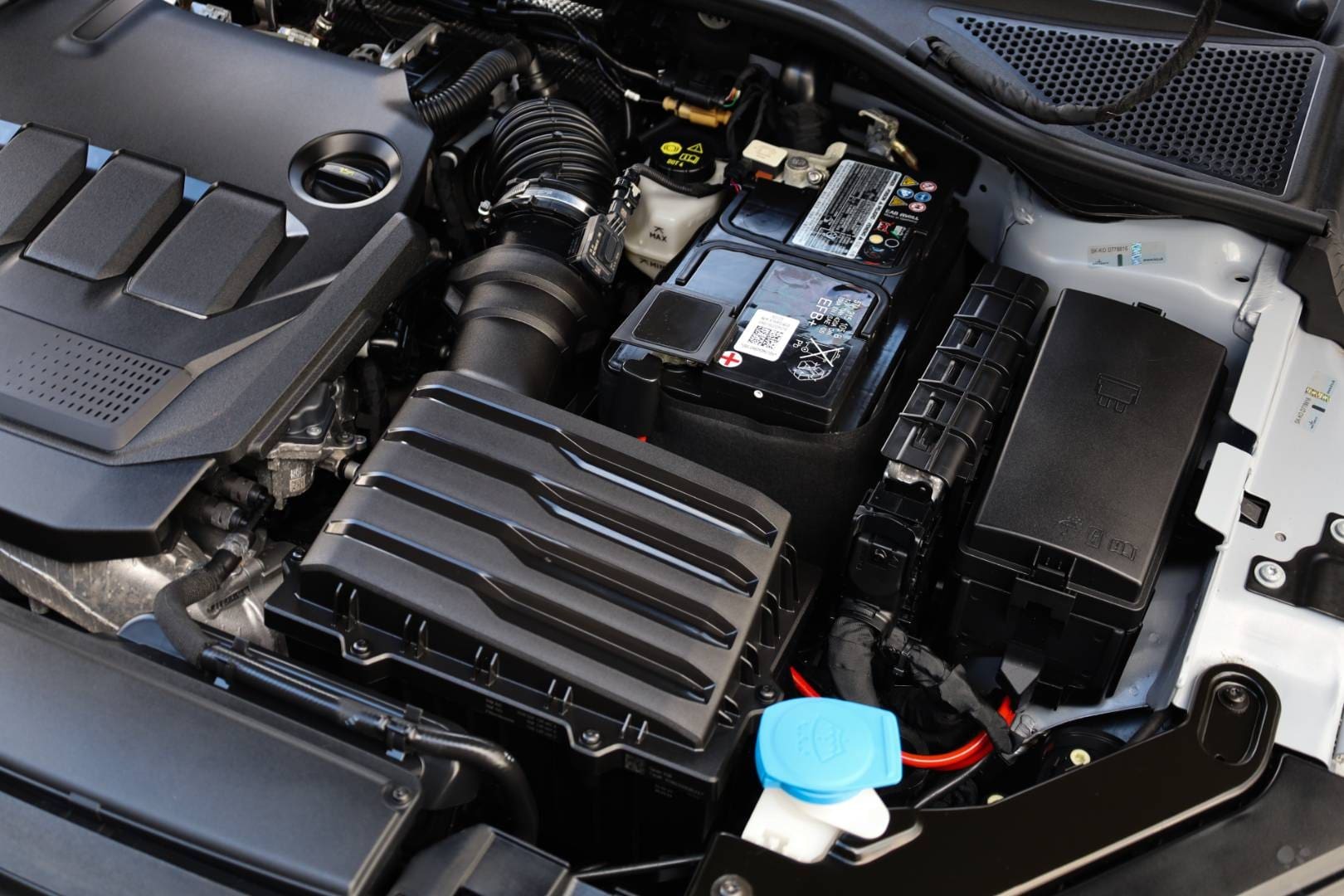 Volkswagen-Arteon-SB-20-TDI-Elegance-DSG-57