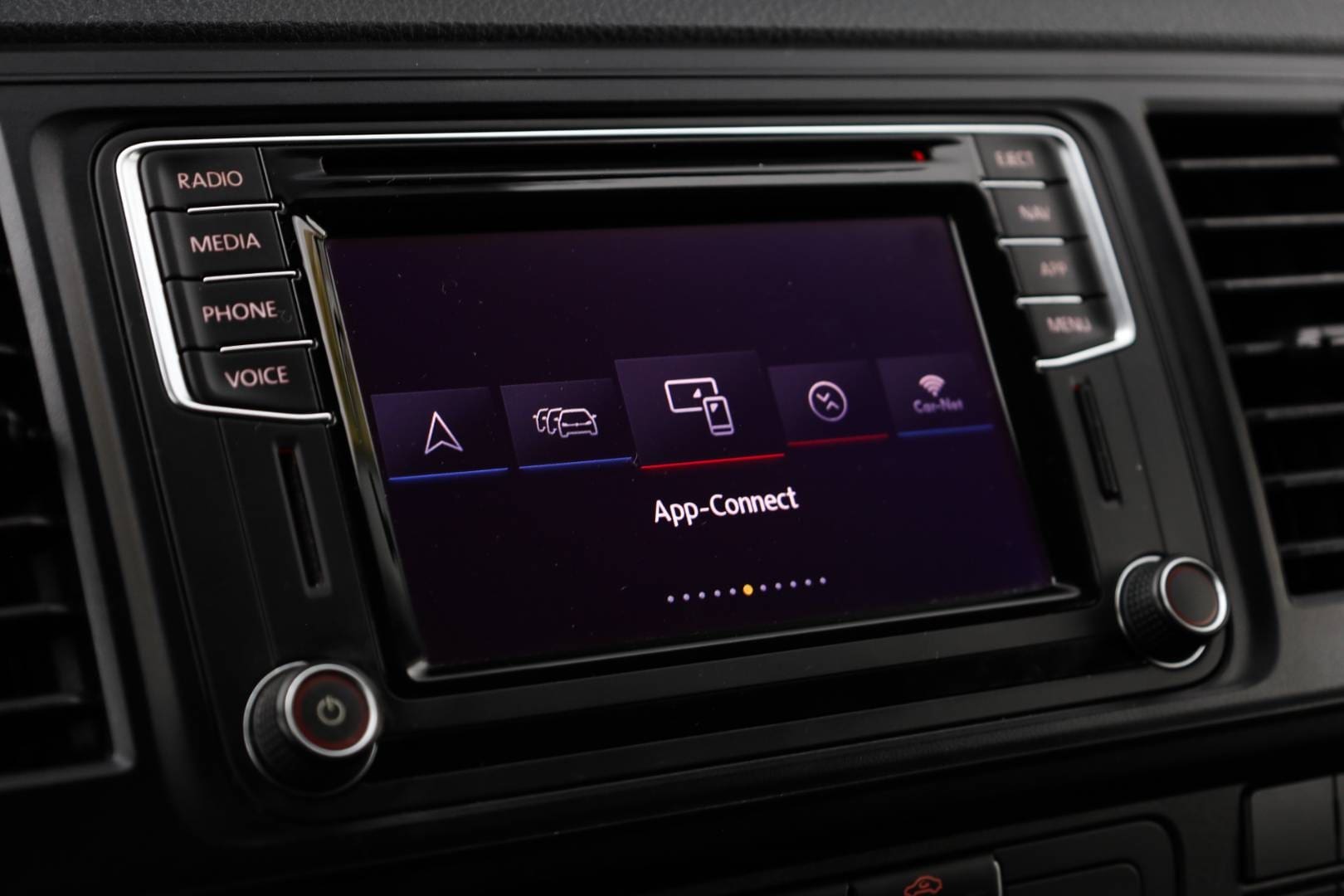 Volkswagen-T6-Transporter-20-TDi-Business-Van-DSG-21