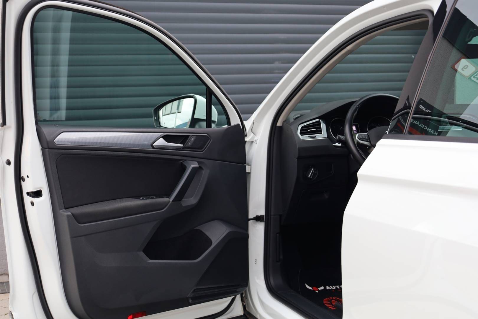 Volkswagen-Tiguan-20-TDI-EVO-Life-DSG-Webasto-10