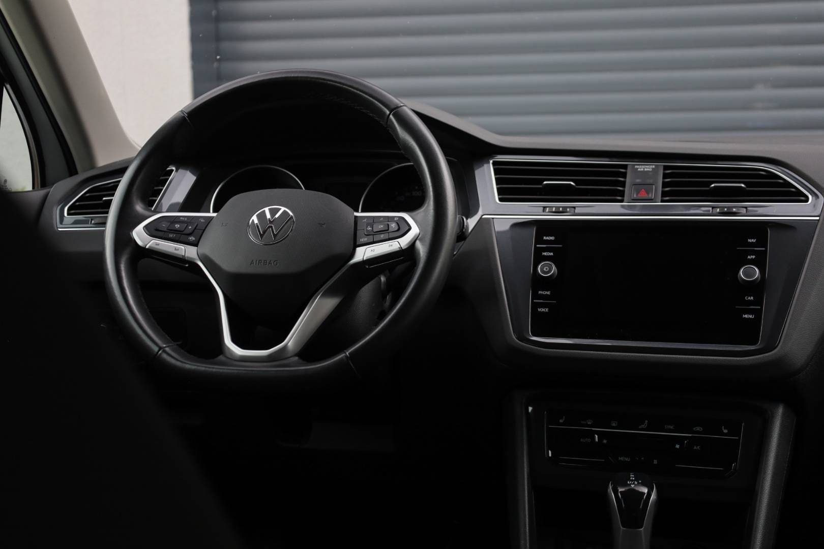 Volkswagen-Tiguan-20-TDI-EVO-Life-DSG-Webasto-17