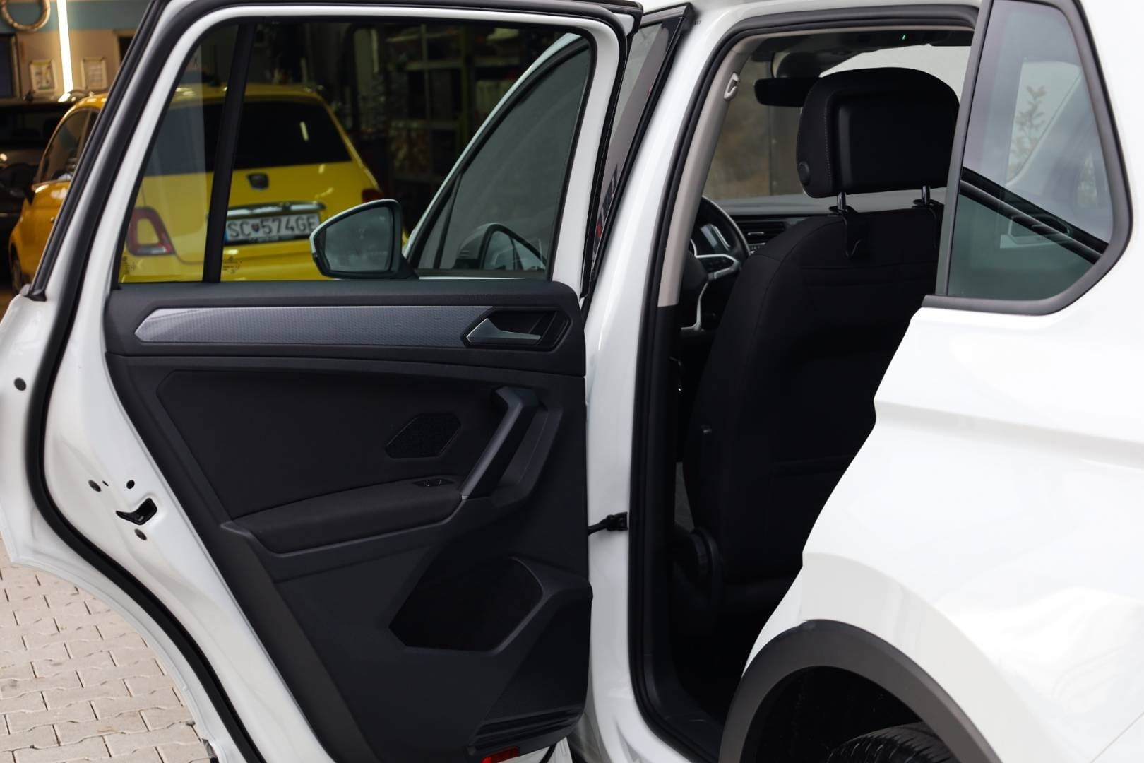 Volkswagen-Tiguan-20-TDI-EVO-Life-DSG-Webasto-40