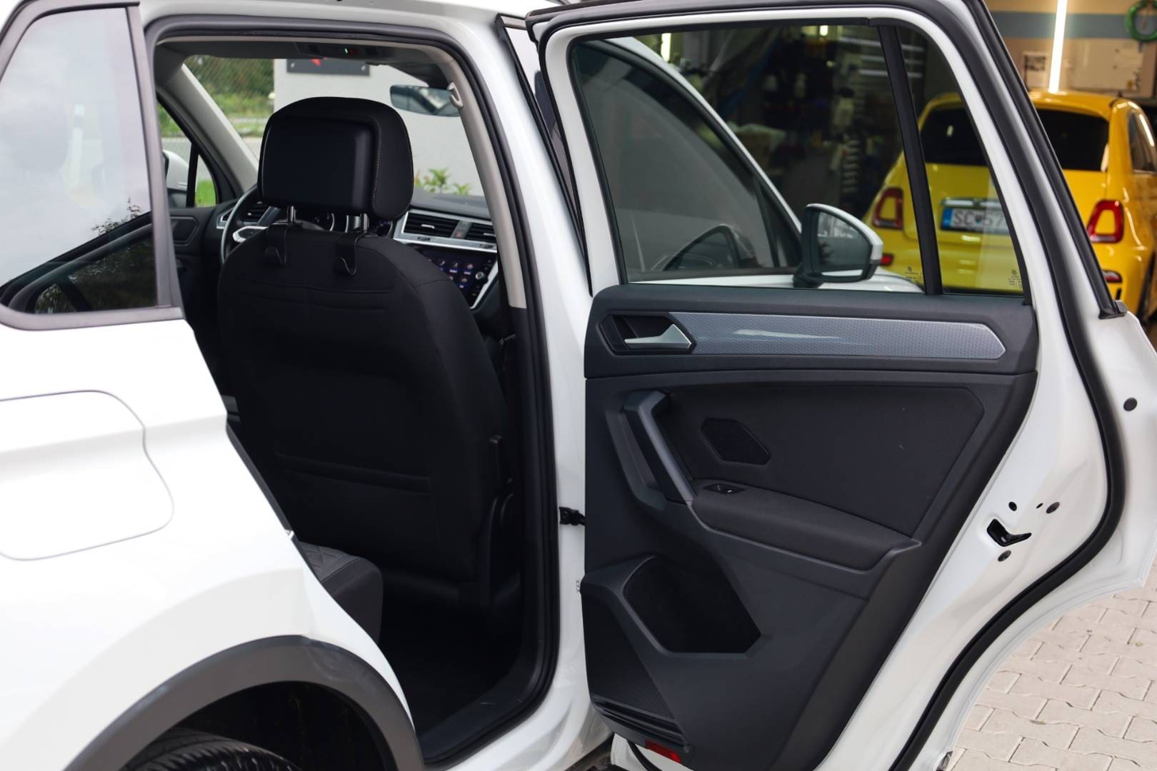 Volkswagen-Tiguan-20-TDI-EVO-Life-DSG-Webasto-44