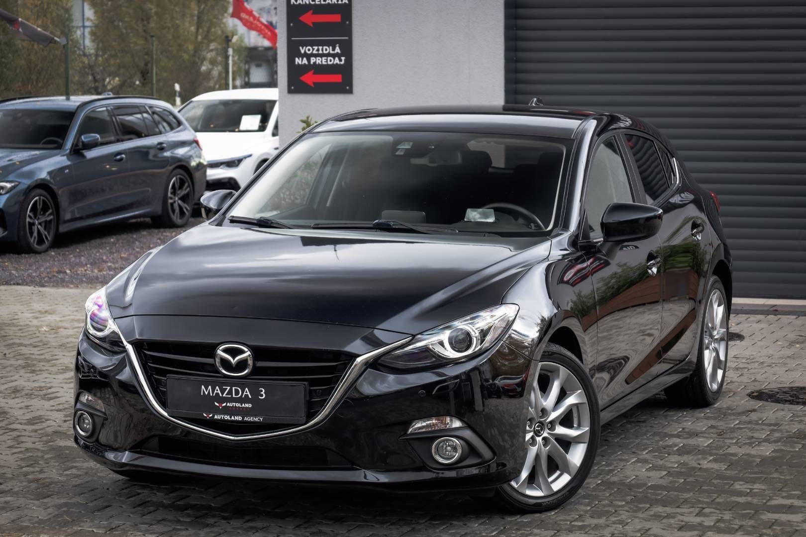 Mazda-3-20-Skyactiv-G165-Revolution-1