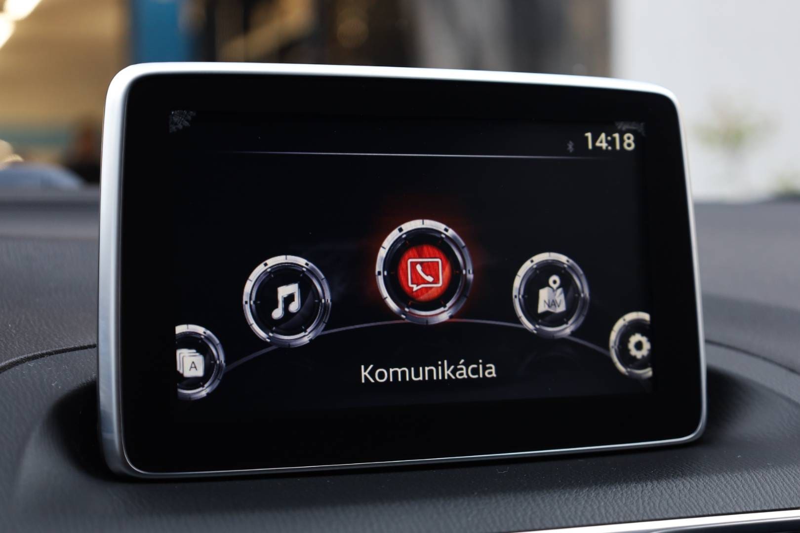 Mazda-3-20-Skyactiv-G165-Revolution-23