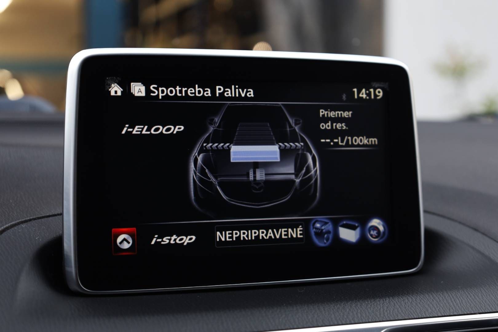 Mazda-3-20-Skyactiv-G165-Revolution-25