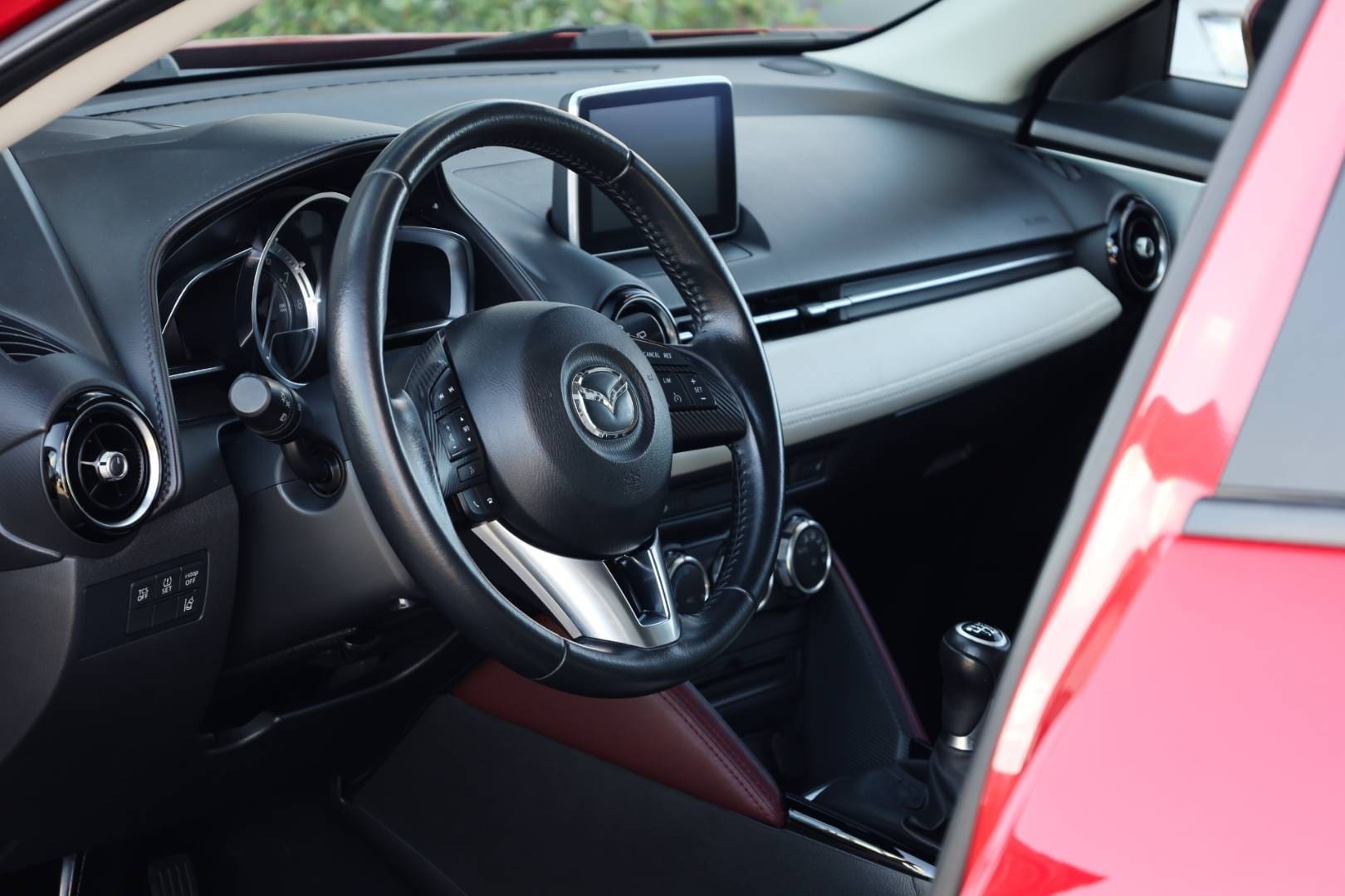 Mazda-CX-3-20-Skyactiv-G150-Revolution-TOP-AWD-11