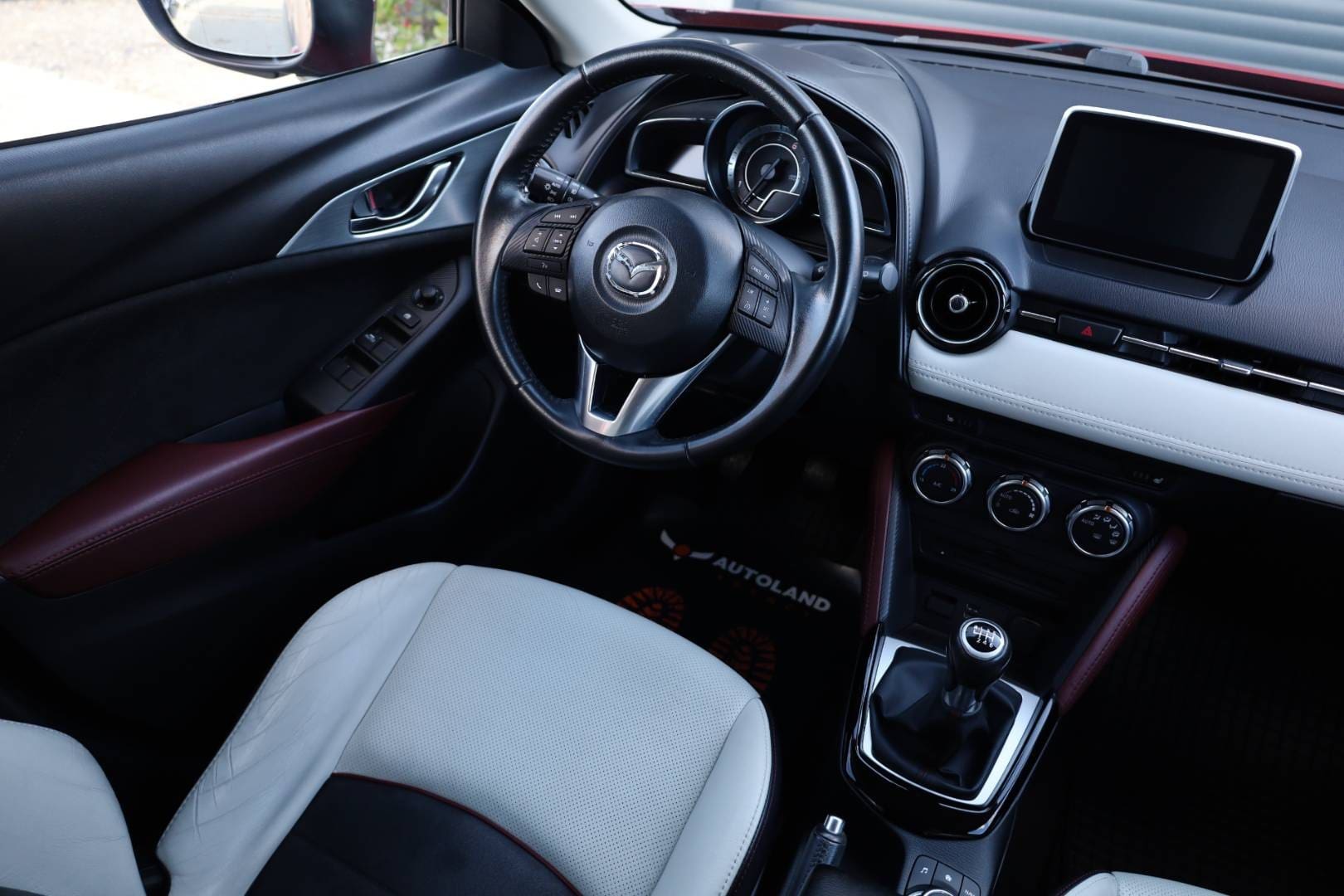 Mazda-CX-3-20-Skyactiv-G150-Revolution-TOP-AWD-14