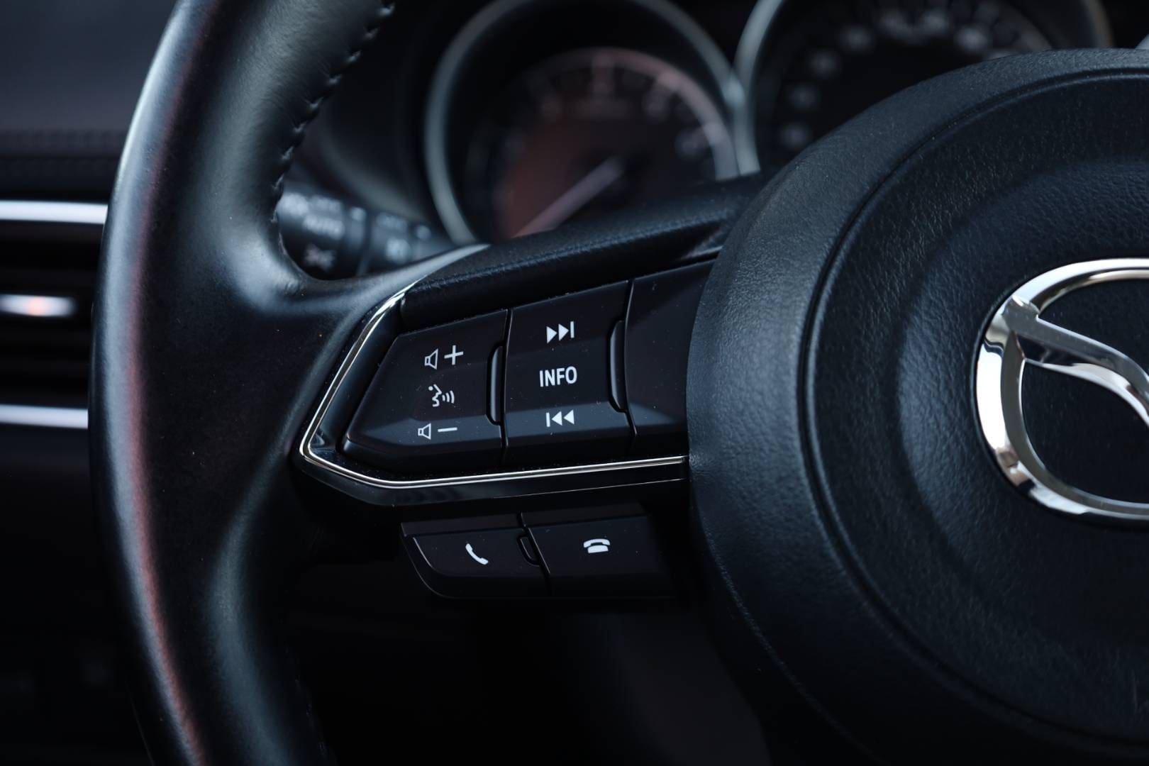 Mazda-CX-5-20-Skyactiv-G160-Revolution-Top-AWD-AT-17