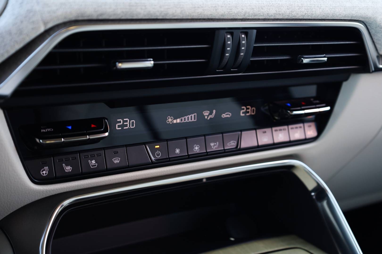 Mazda-CX-60-33-e-Skyactiv-D254-mHEV-Takumi-AWD-AT-32