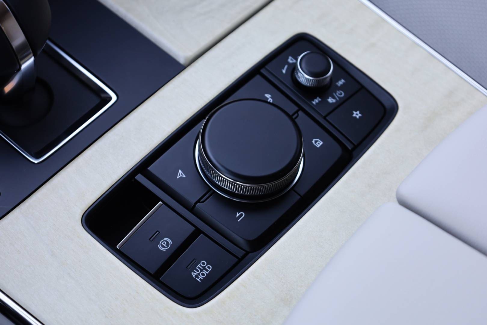 Mazda-CX-60-33-e-Skyactiv-D254-mHEV-Takumi-AWD-AT-36