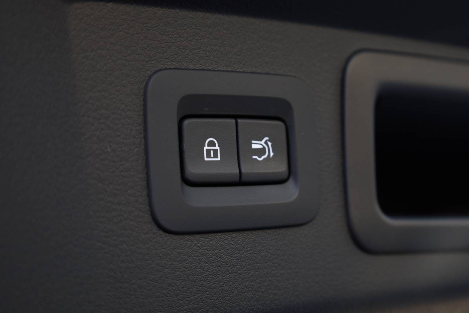 Mazda-CX-60-33-e-Skyactiv-D254-mHEV-Takumi-AWD-AT-47