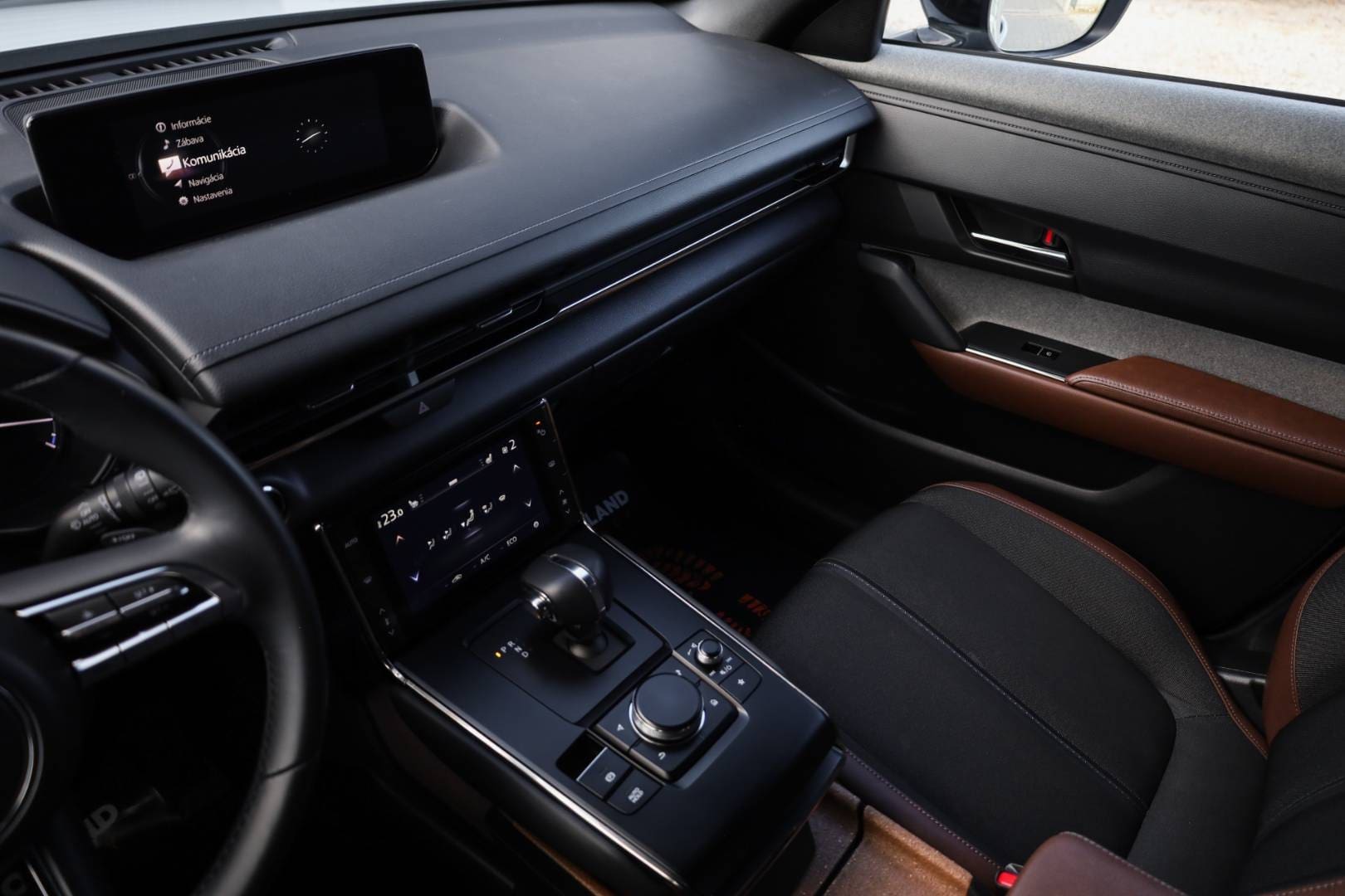 Mazda-MX-30-e-Skyactiv-GT-Plus-Luxury-Vintage-25