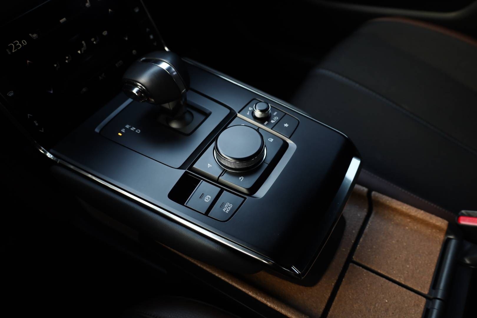 Mazda-MX-30-e-Skyactiv-GT-Plus-Luxury-Vintage-35