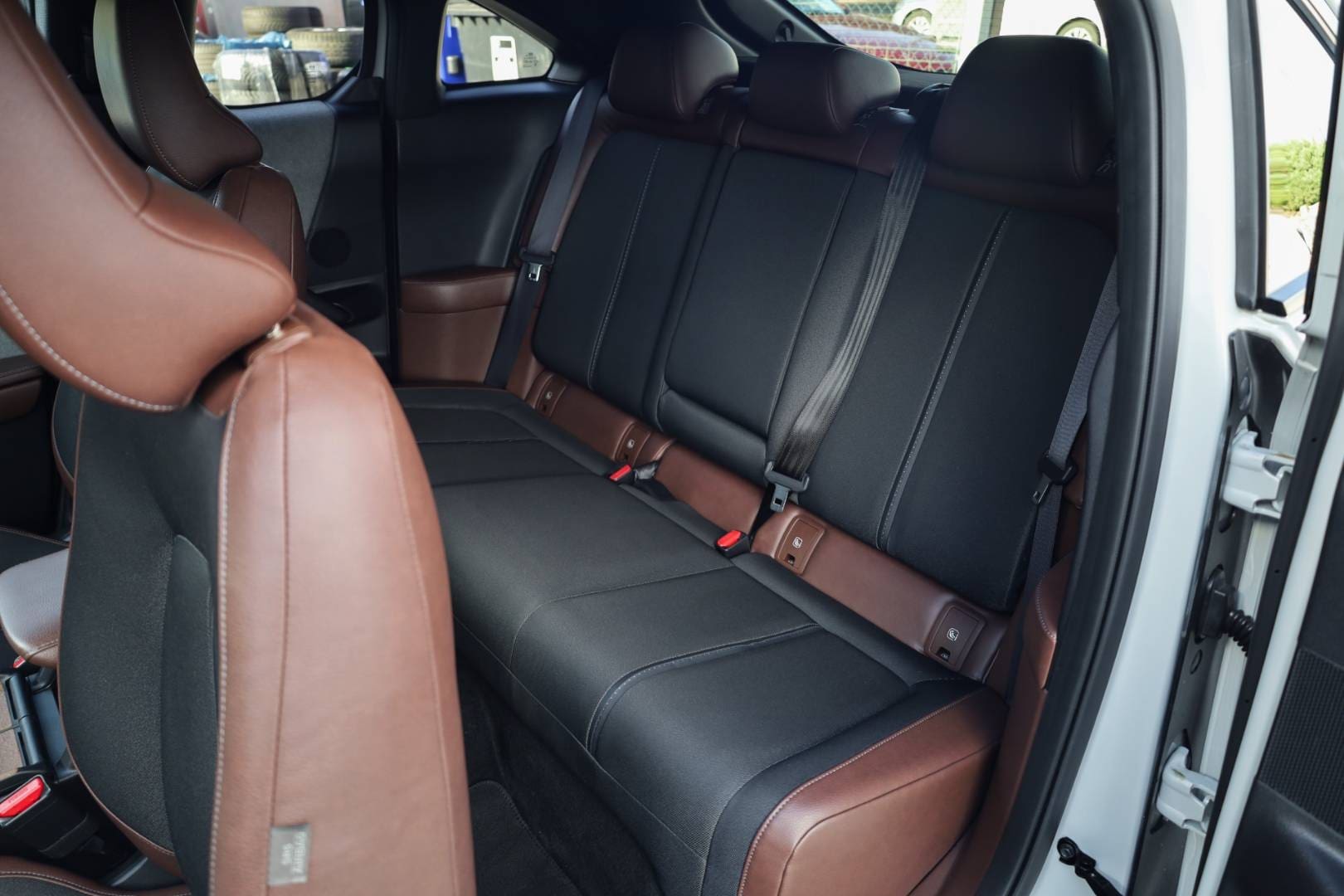 Mazda-MX-30-e-Skyactiv-GT-Plus-Luxury-Vintage-40