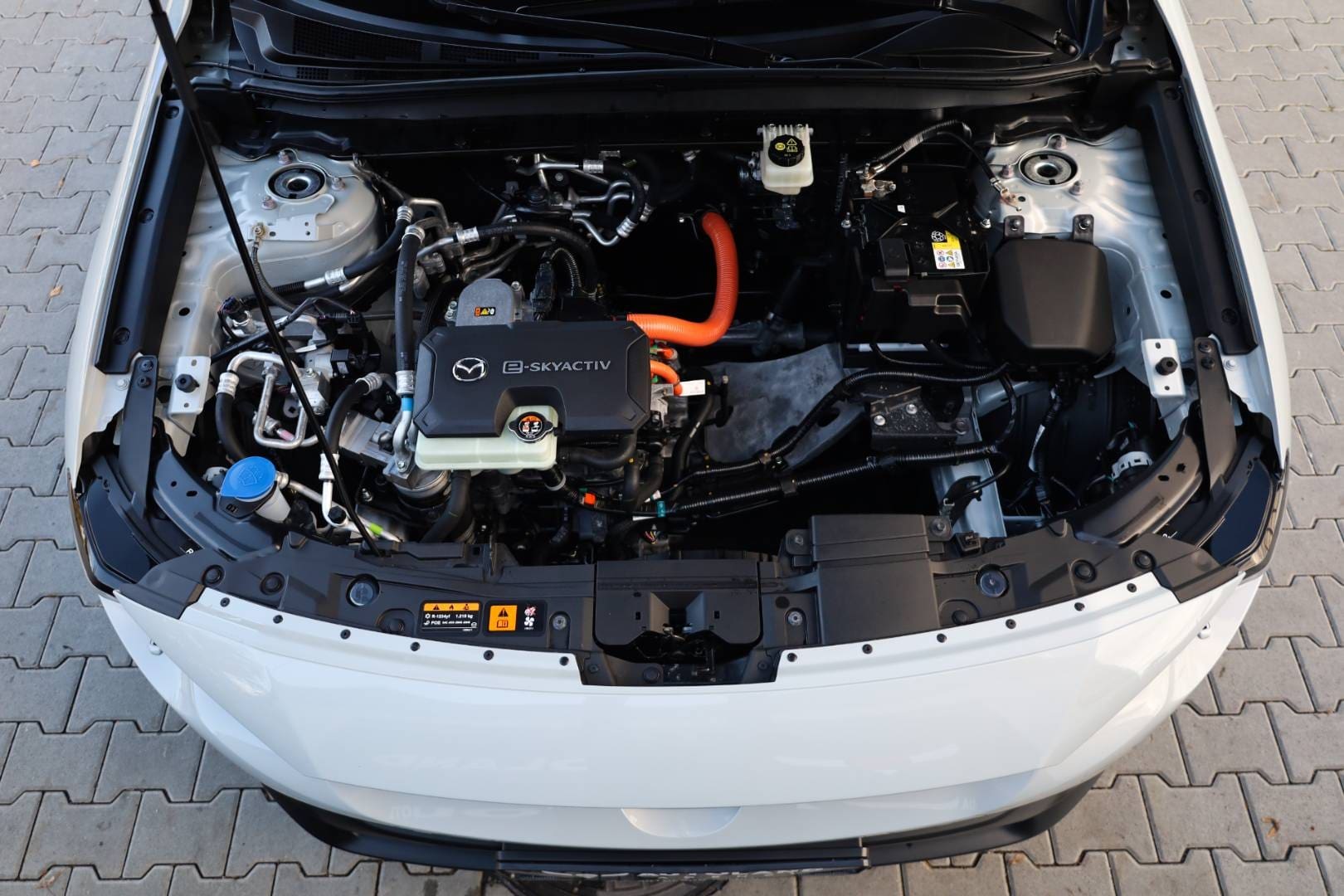 Mazda-MX-30-e-Skyactiv-GT-Plus-Luxury-Vintage-46