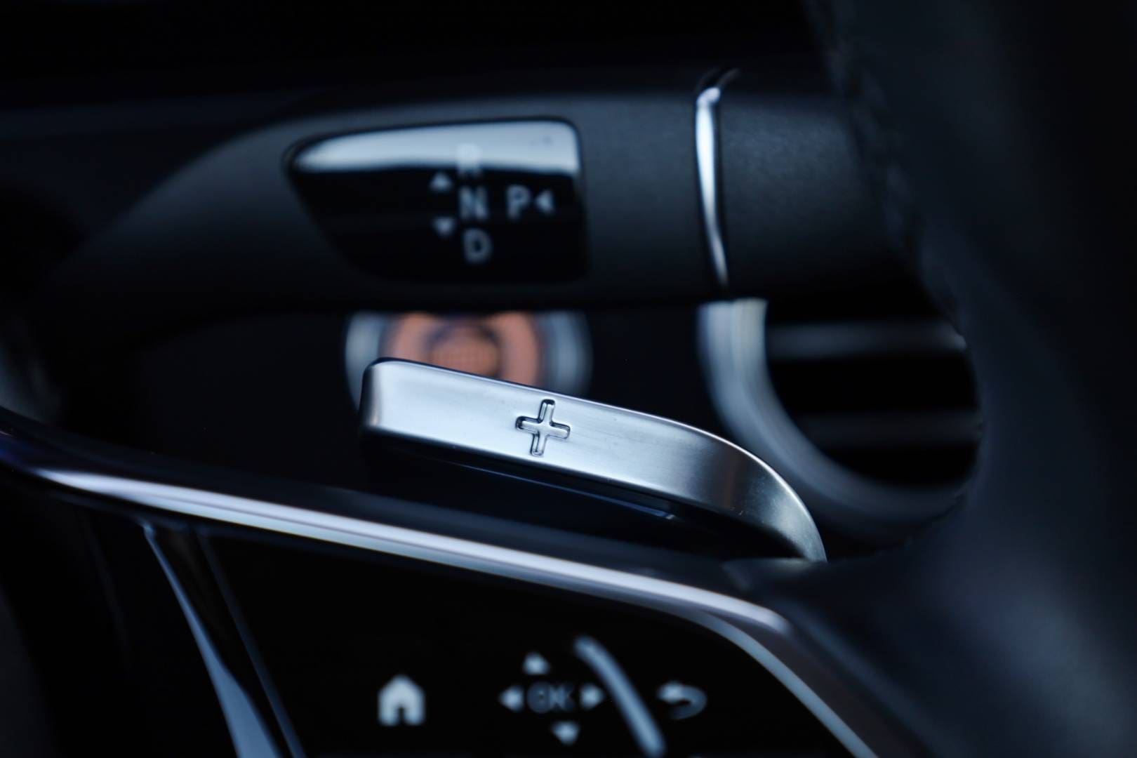 Mercedes-Benz-E-trieda-Kombi-220-d-All-Terrain-4MATIC-AT-21