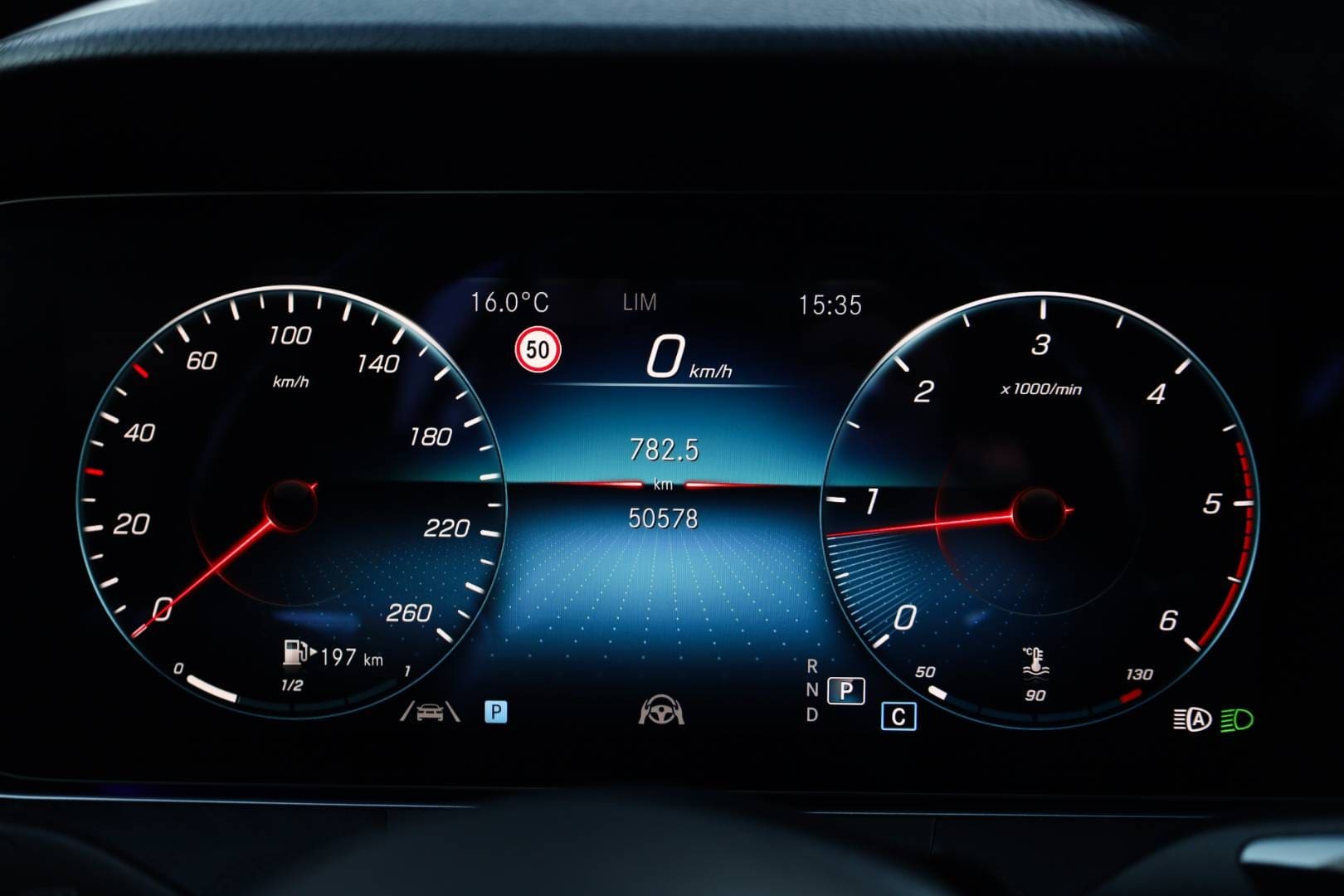 Mercedes-Benz-E-trieda-Kombi-220-d-All-Terrain-4MATIC-AT-22