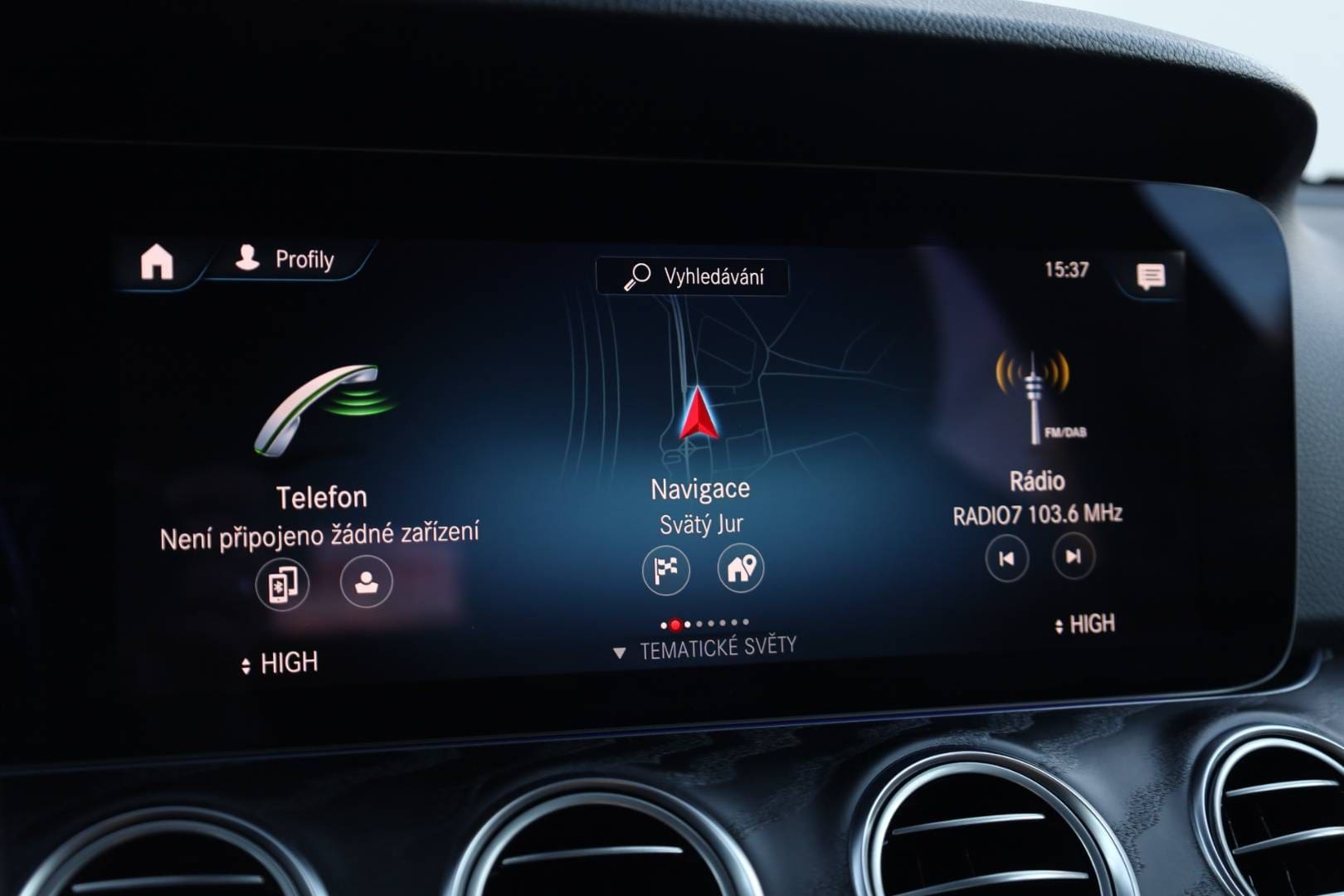 Mercedes-Benz-E-trieda-Kombi-220-d-All-Terrain-4MATIC-AT-26