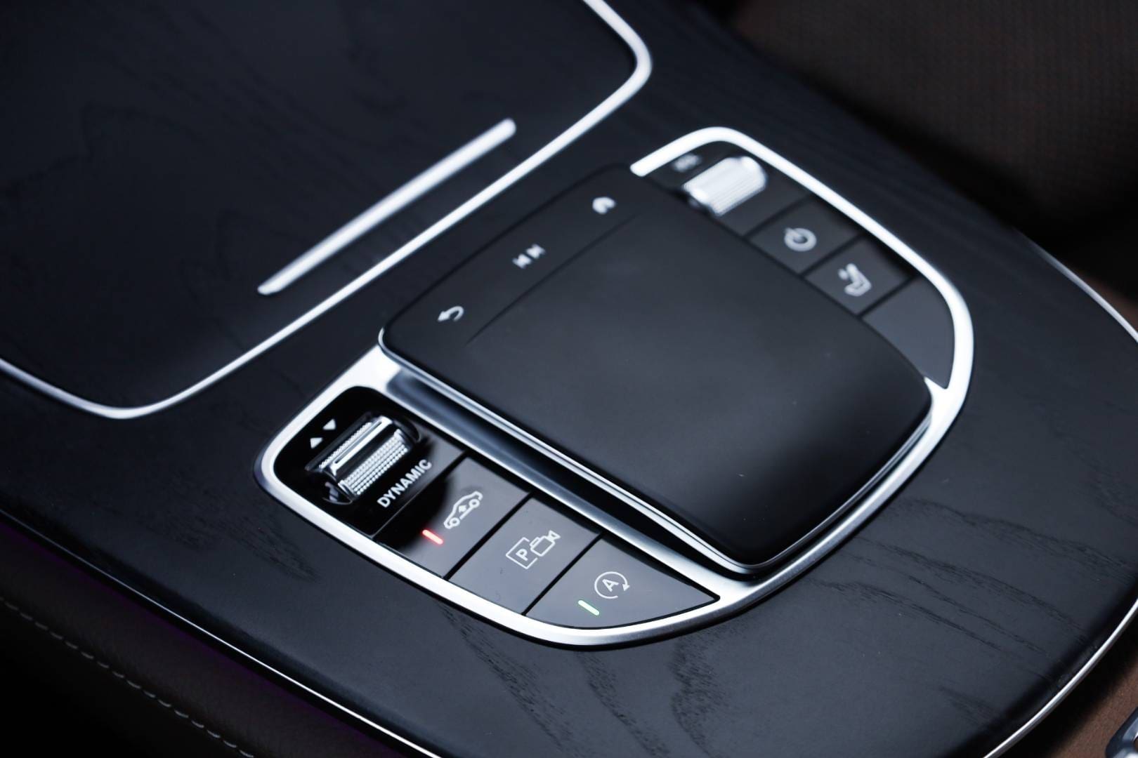 Mercedes-Benz-E-trieda-Kombi-220-d-All-Terrain-4MATIC-AT-36