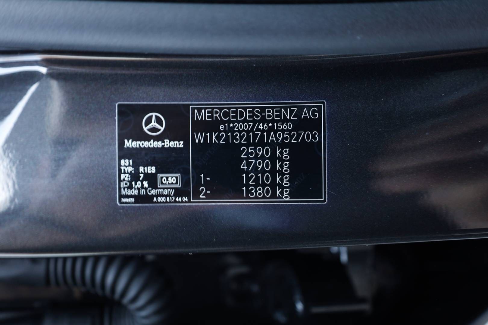 Mercedes-Benz-E-trieda-Kombi-220-d-All-Terrain-4MATIC-AT-65