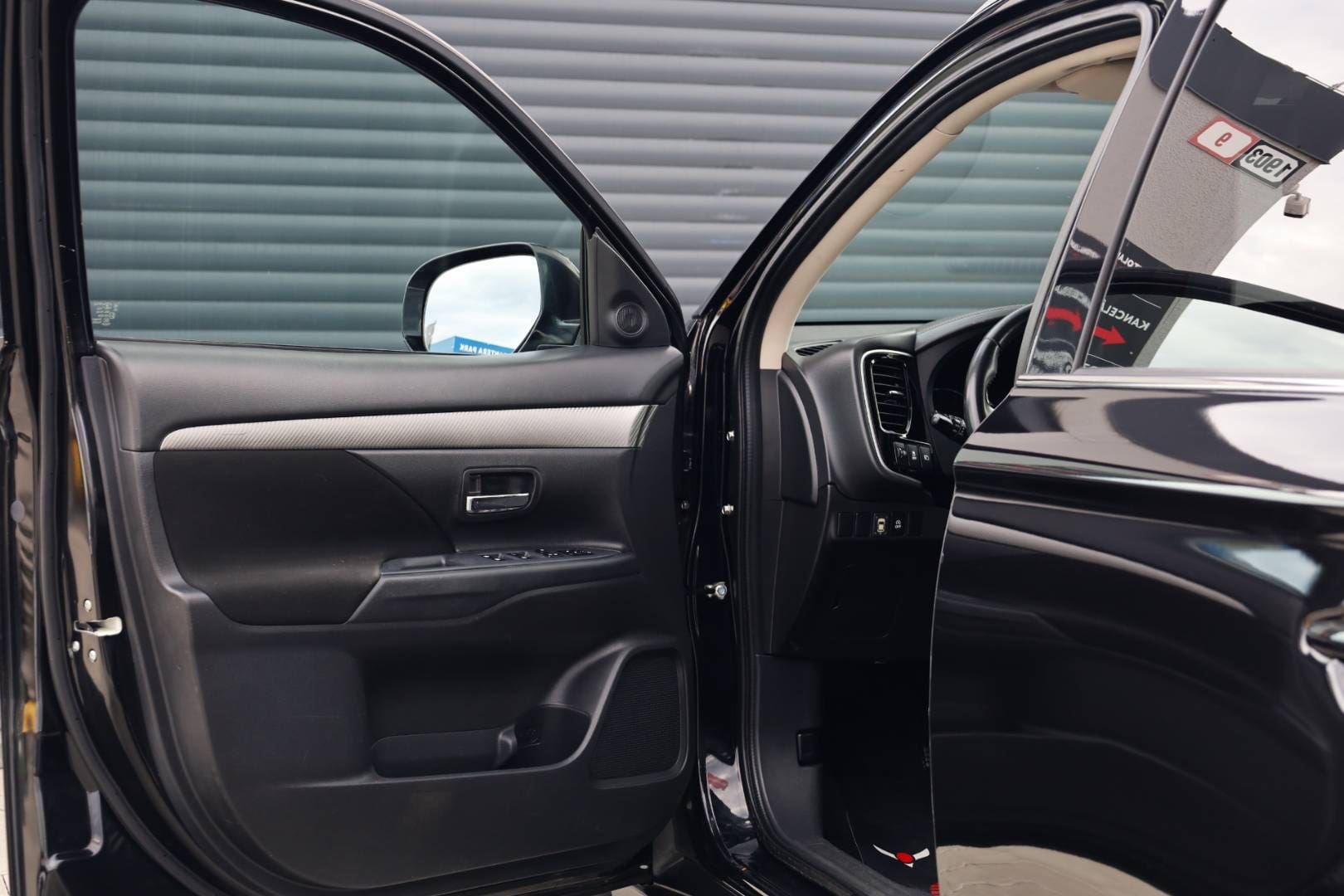 Mitsubishi-Outlander-20-MIVEC-Diamant-Edition-CVT-10