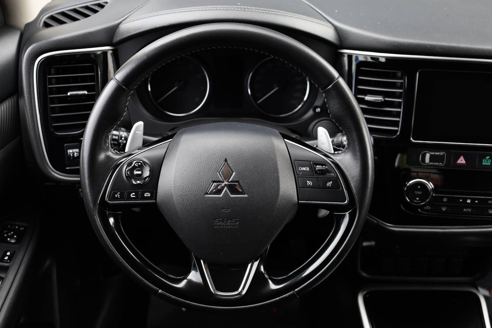 Mitsubishi-Outlander-20-MIVEC-Diamant-Edition-CVT-16