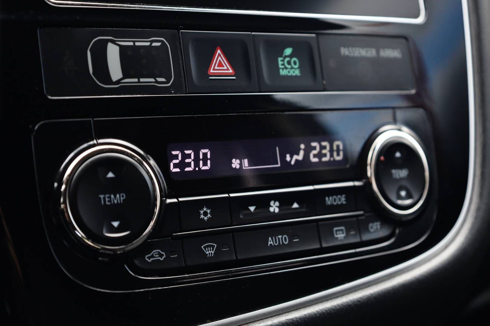 Mitsubishi-Outlander-20-MIVEC-Diamant-Edition-CVT-30